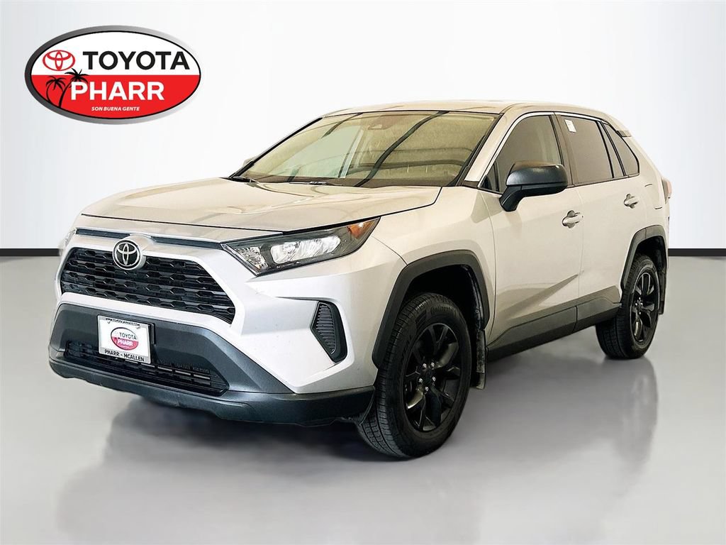 Used 2022 Toyota RAV4 LE FWD image 1