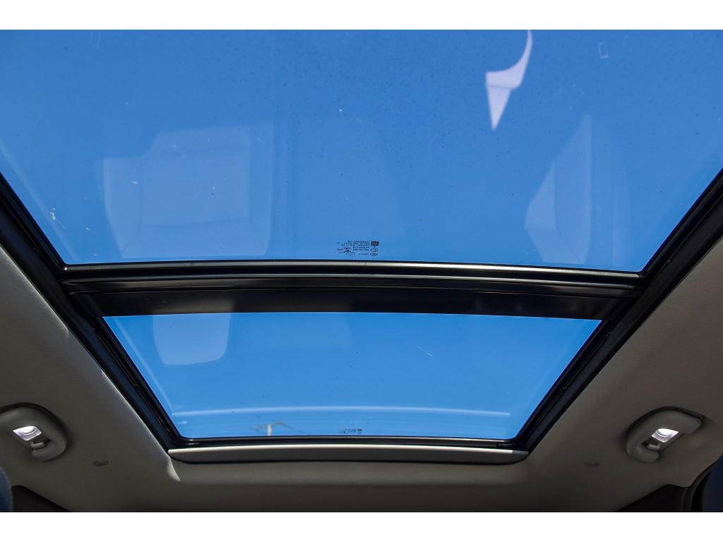 Used 2018 Chevrolet Equinox Premier image 13