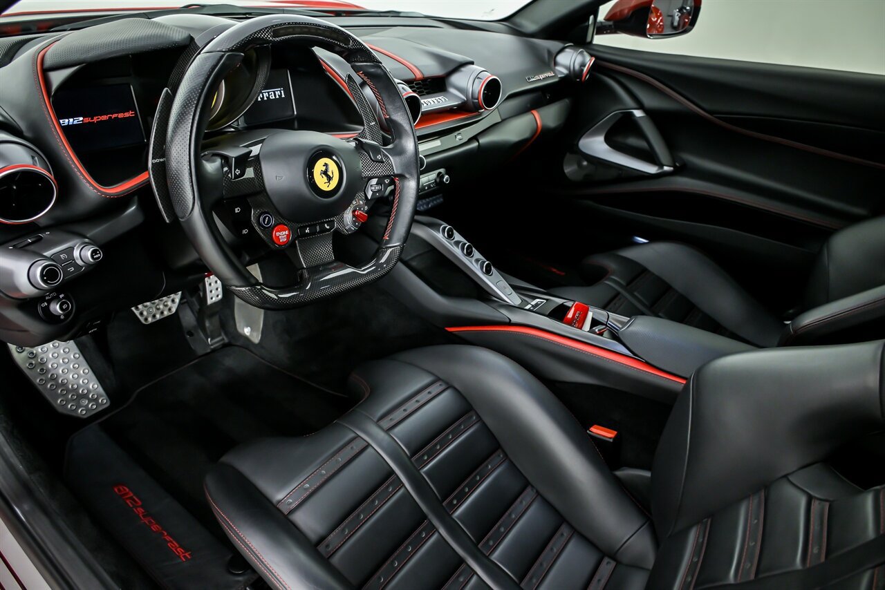 Used 2018 Ferrari 812 Superfast RWD image 19