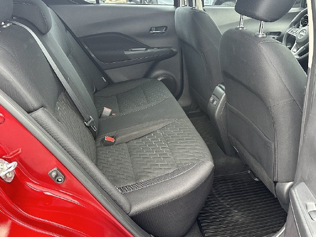 Used 2023 Nissan Kicks SV FWD image 12