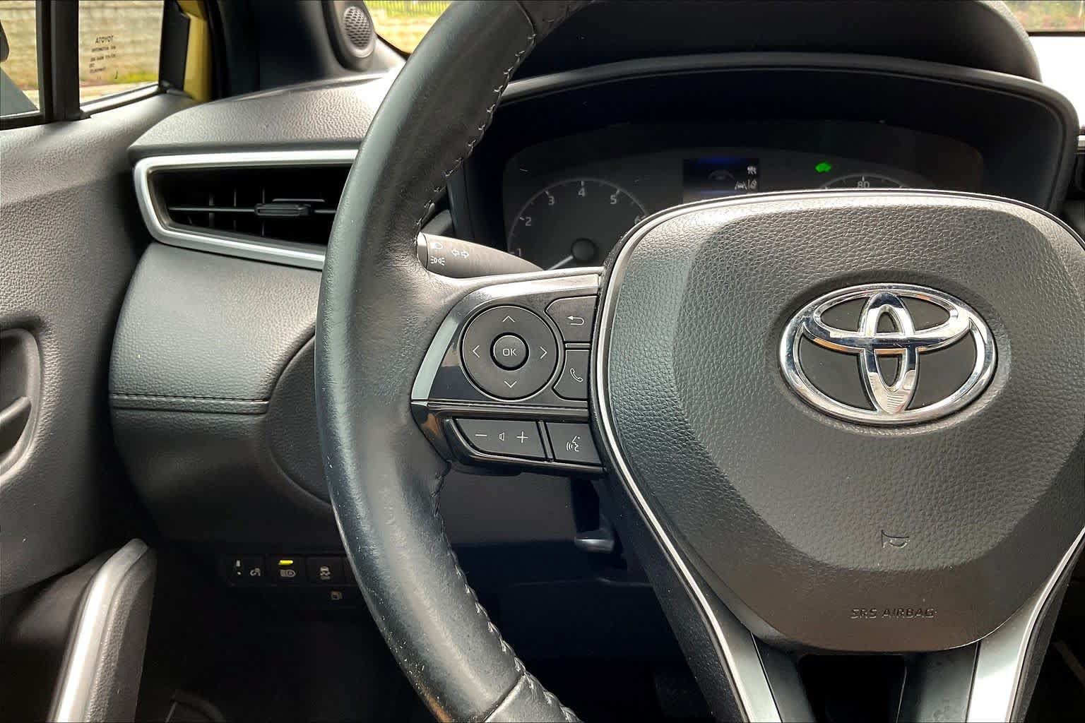 Used 2024 Toyota Corolla Cross AWD Hybrid w/ Moonroof Package image 24