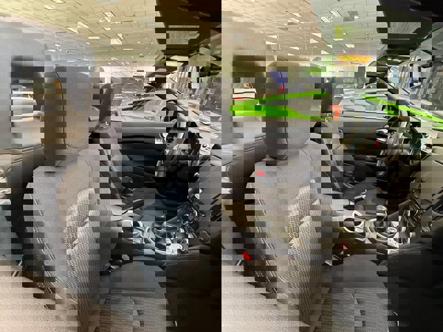 Used 2010 Nissan 370Z Roadster image 10