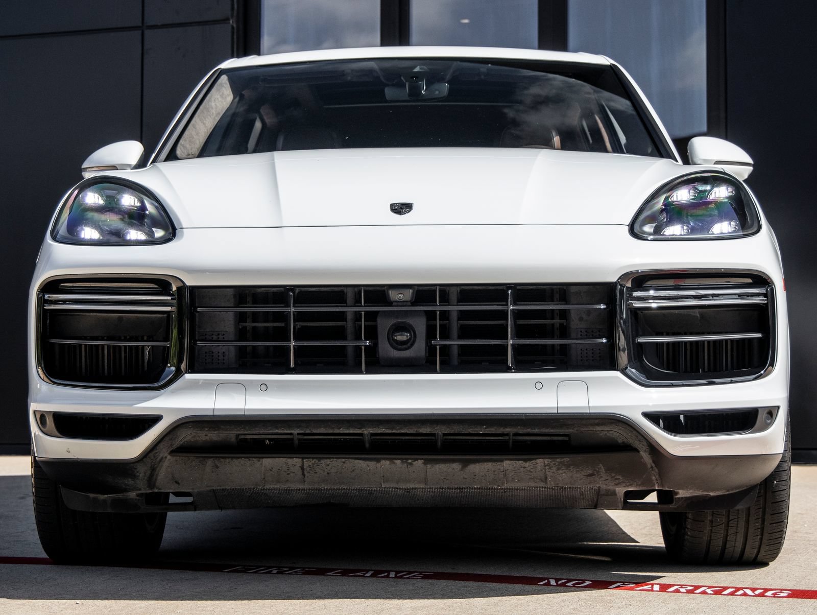 Certified 2023 Porsche Cayenne Turbo AWD/4WD image 8