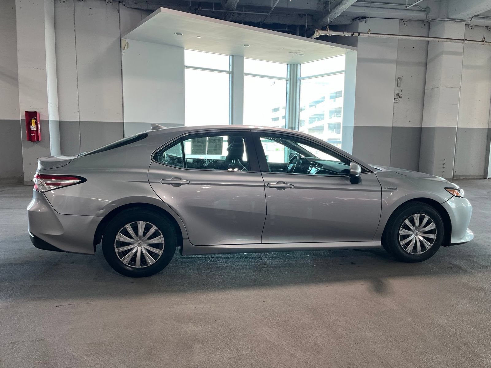 Used 2020 Toyota Camry LE FWD image 12