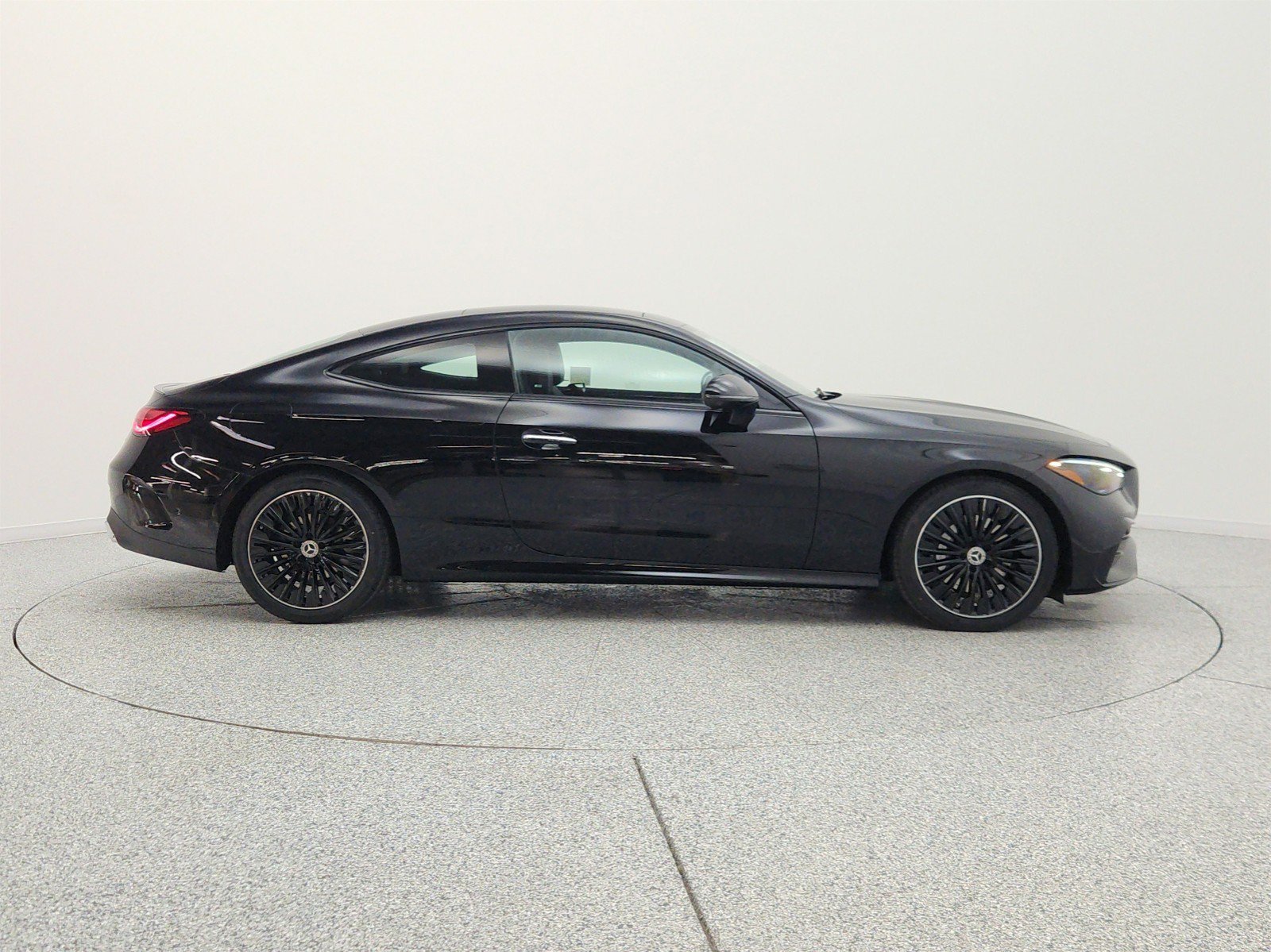 New 2026 Mercedes-Benz CLE 300 4MATIC Coupe image 4