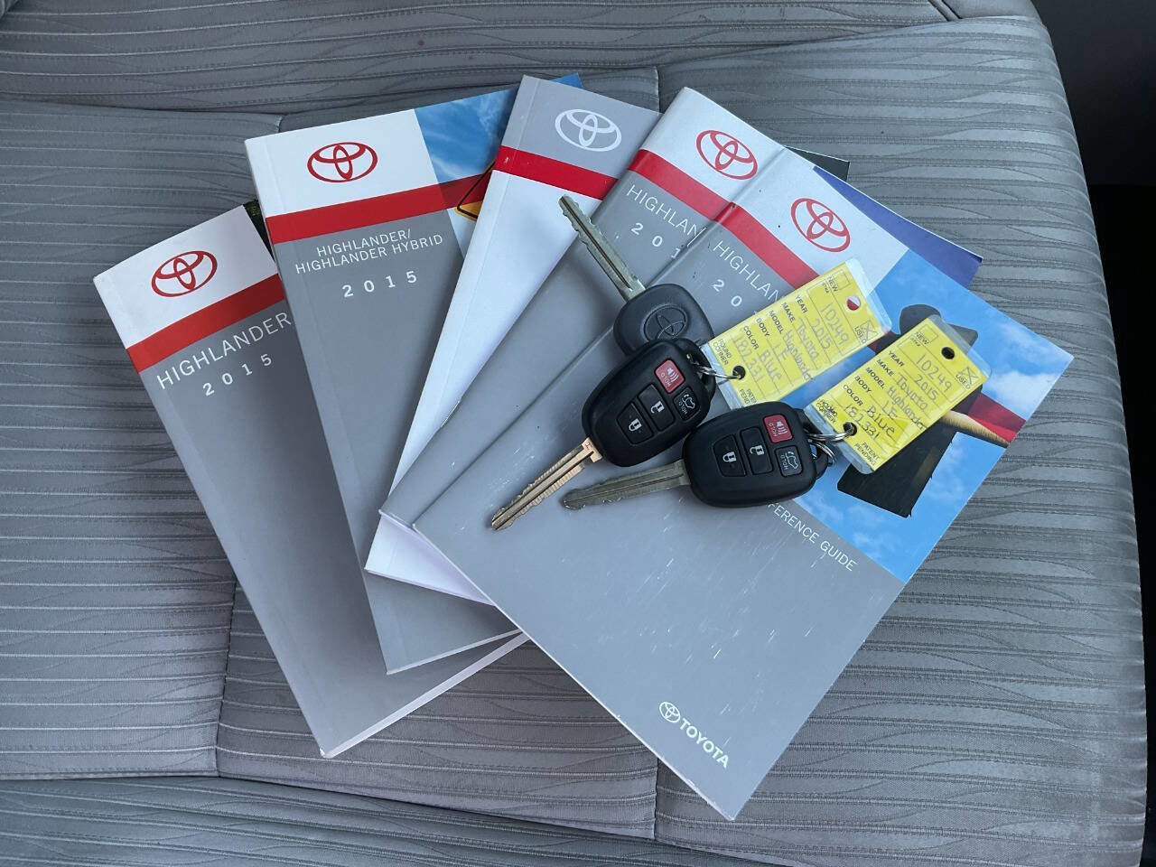 Used 2015 Toyota Highlander Plus AWD/4WD image 45