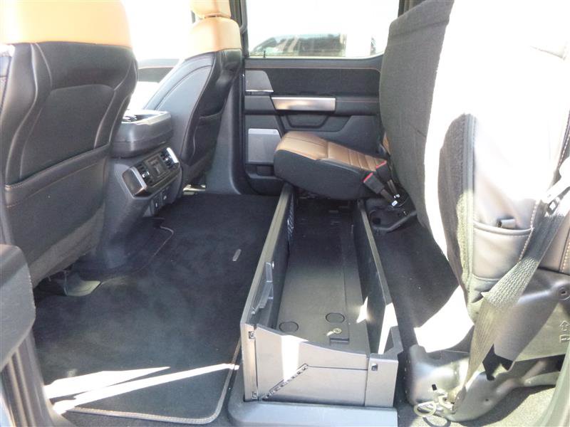 Used 2023 Ford F150 Platinum image 9