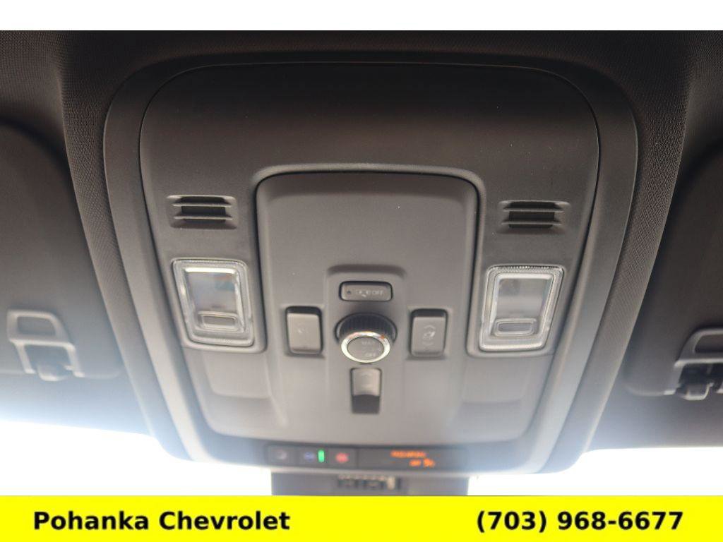 Certified 2025 Chevrolet Suburban Premier image 17