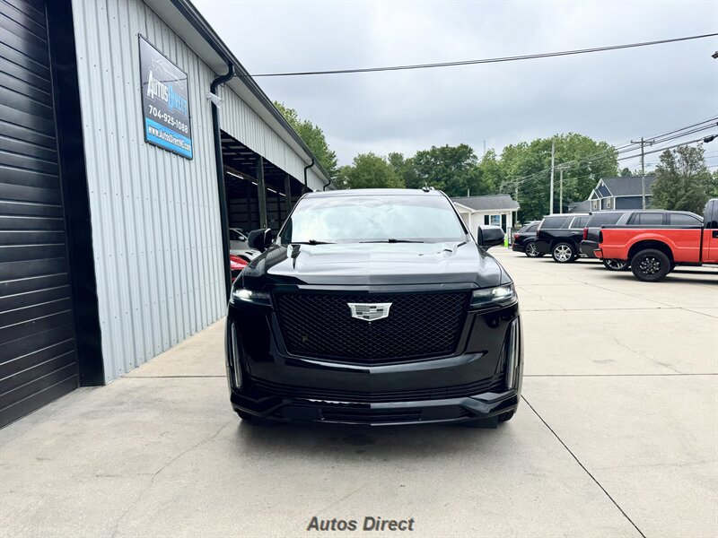 Used 2021 Cadillac Escalade Sport w/ Driver Assist Tech Package AWD/4WD image 3