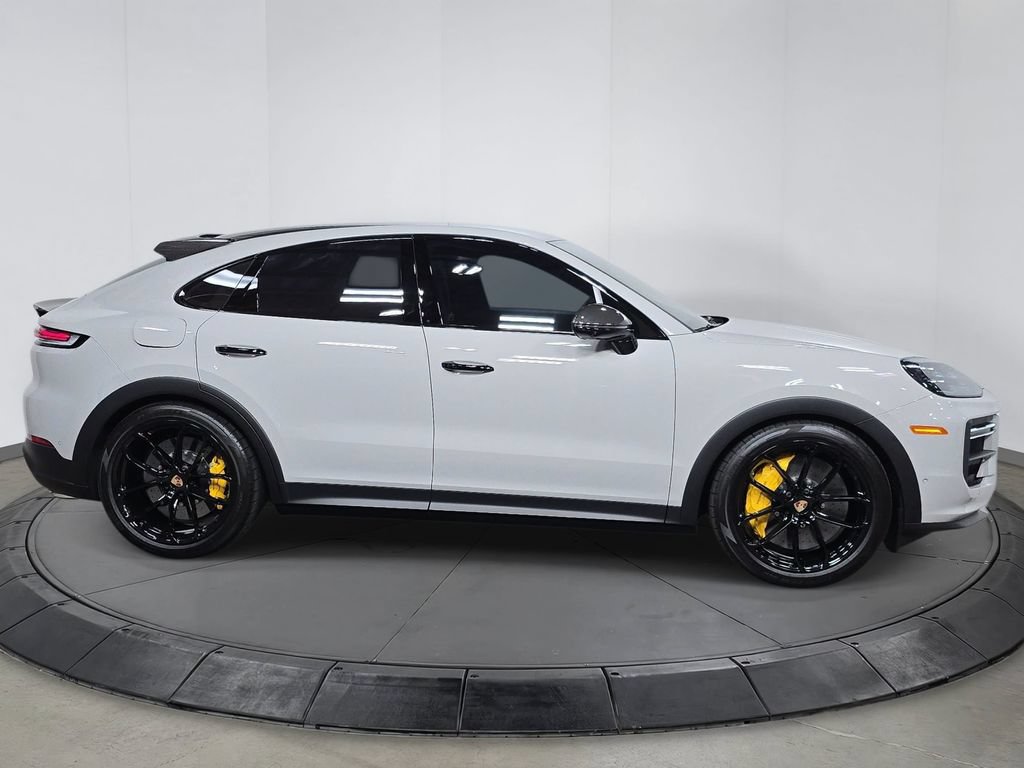 Certified 2026 Porsche Cayenne Turbo GT AWD/4WD image 8