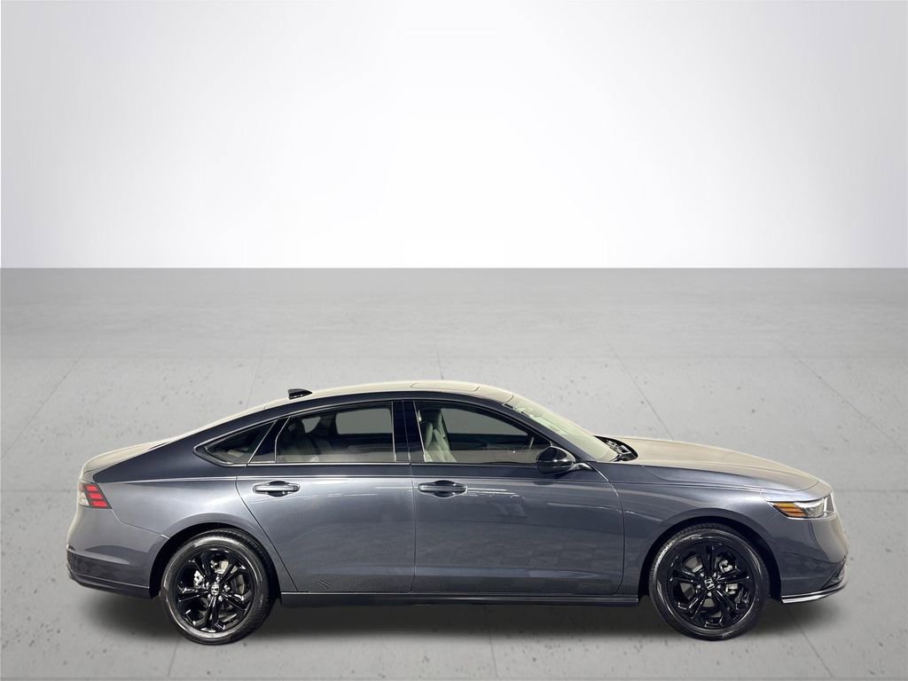 Used 2025 Honda Accord SE image 5