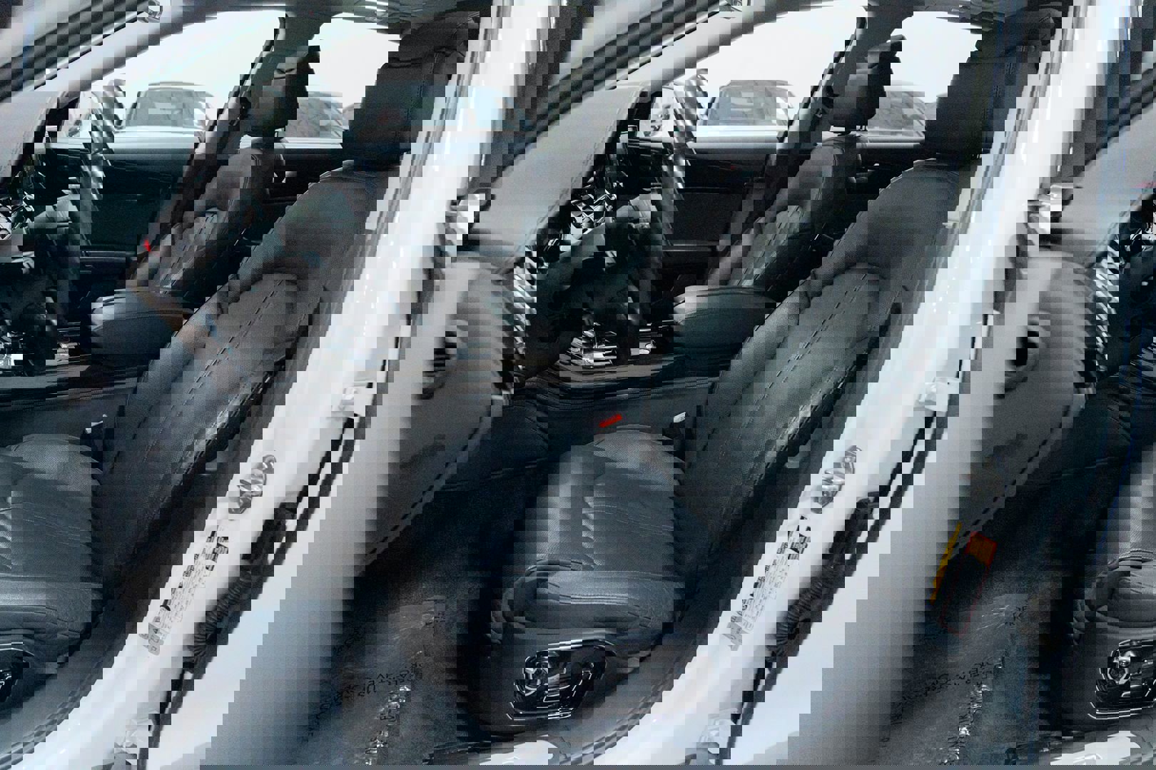 Used 2015 Audi A8 L TDI w/ Premium Package image 18