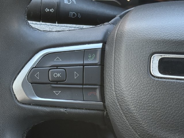 Used 2024 Jeep Compass Latitude AWD/4WD image 13