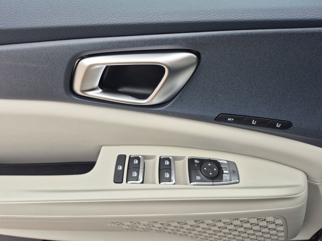 New 2026 Kia Carnival SX image 7