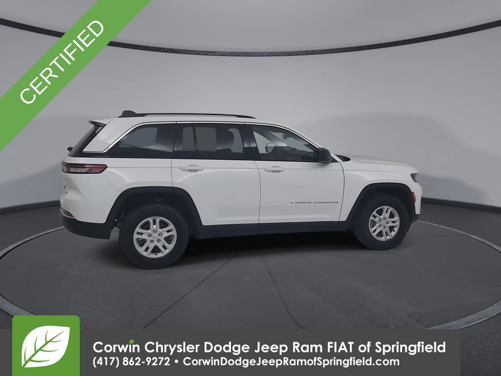 Used 2023 Jeep Grand Cherokee Laredo AWD/4WD image 16