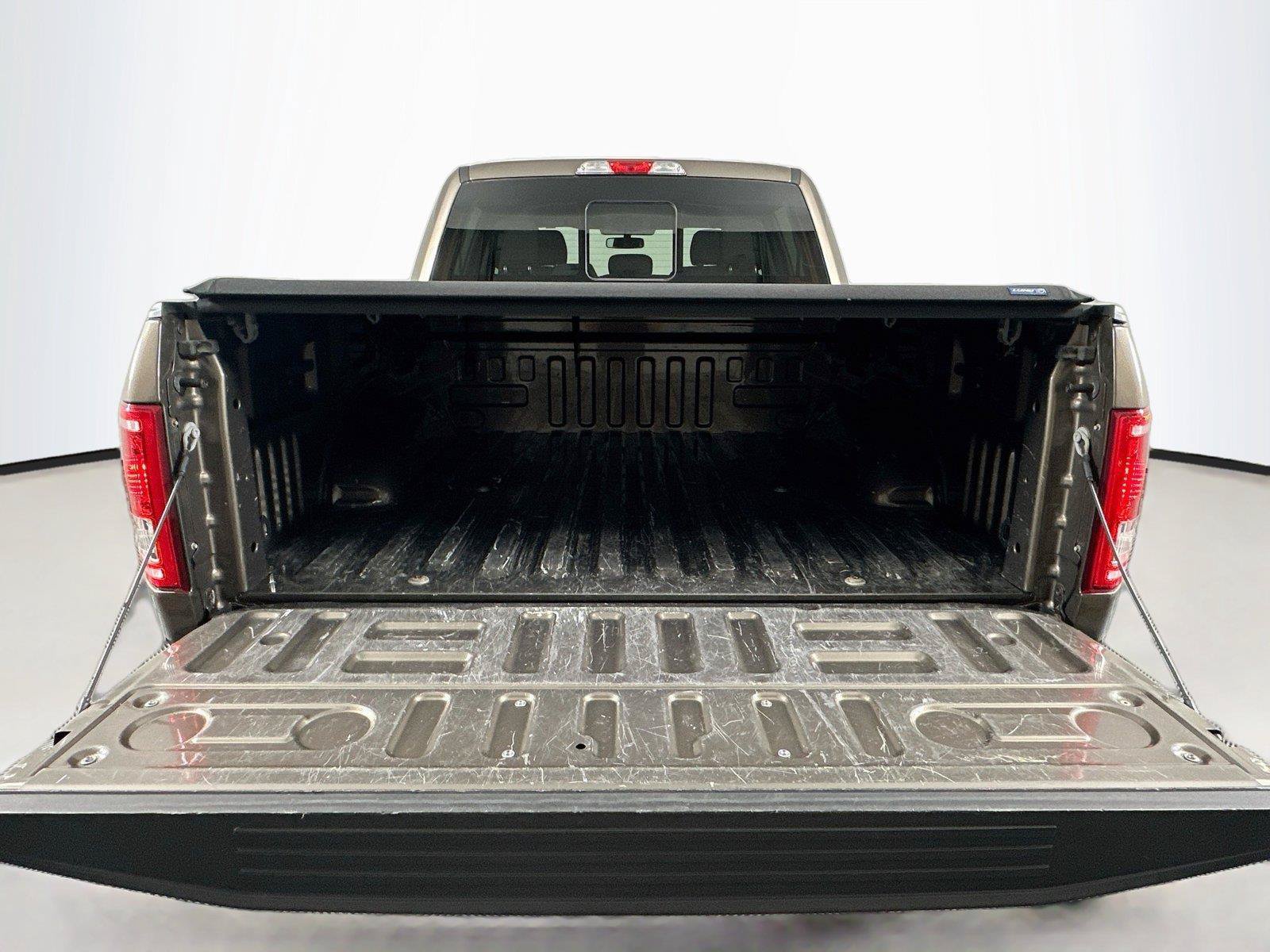 Used 2016 Ford F150 XLT w/ Equipment Group 302A Luxury AWD/4WD image 25
