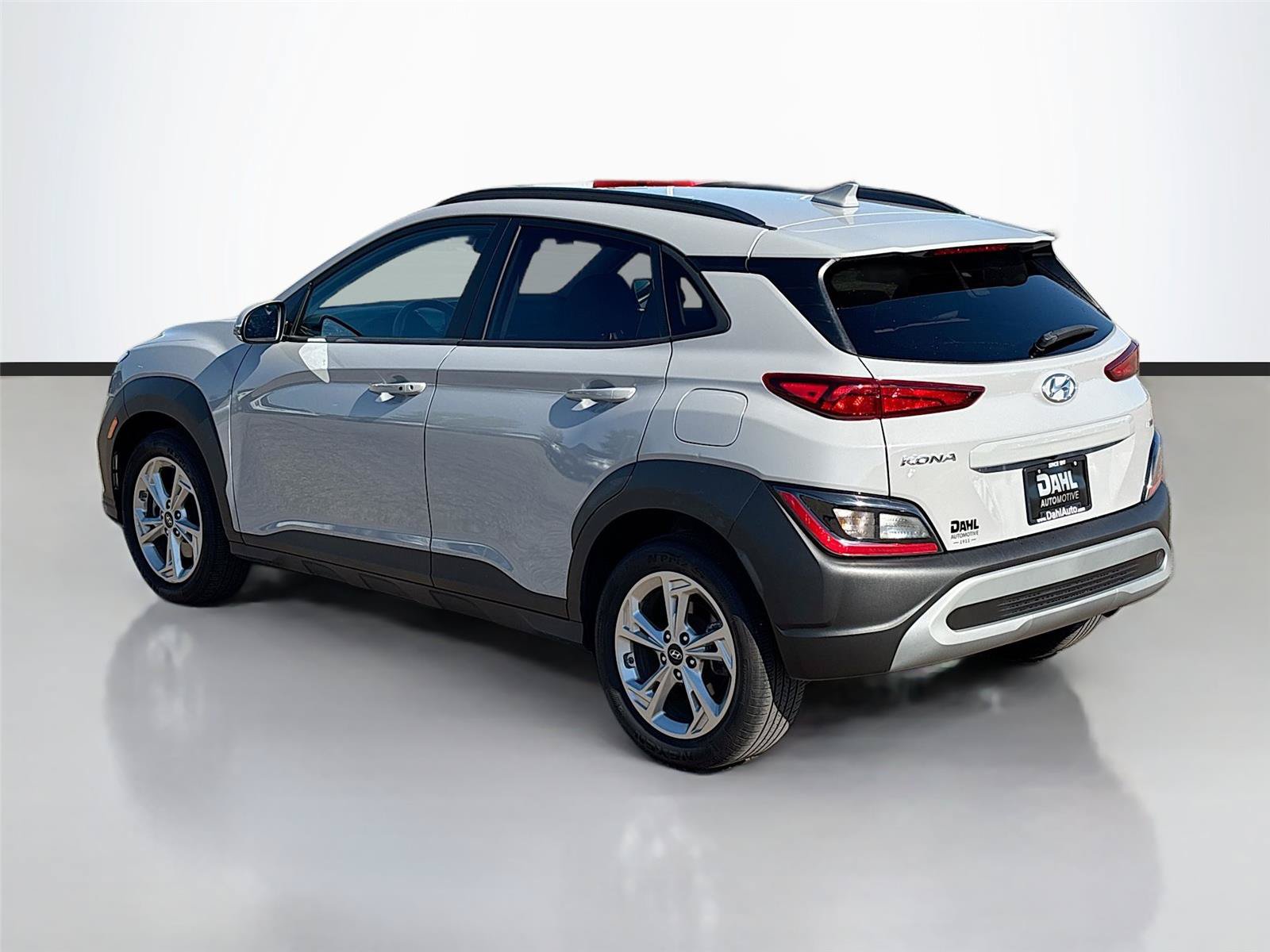 Certified 2023 Hyundai Kona SEL AWD/4WD image 10