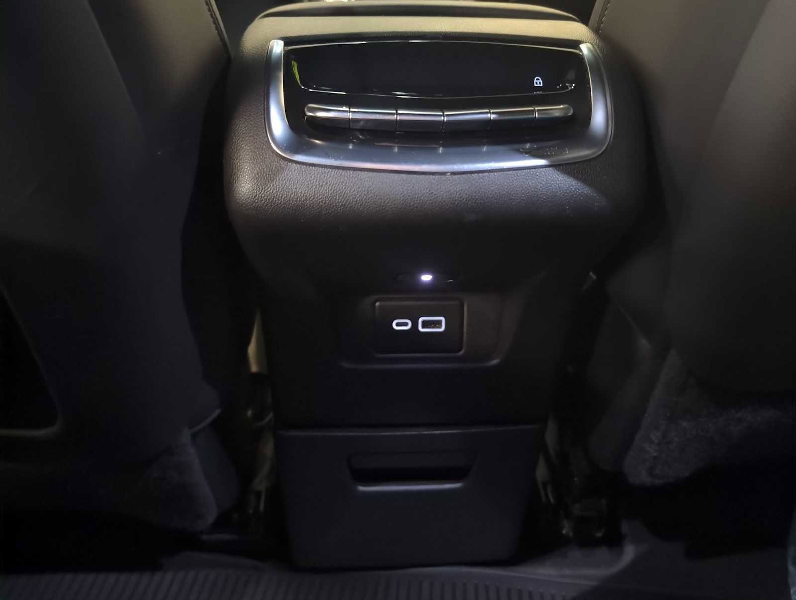 Used 2022 Cadillac XT6 Premium Luxury image 21