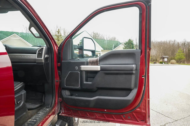 Used 2017 Ford F350 Lariat w/ Lariat Ultimate Package image 36