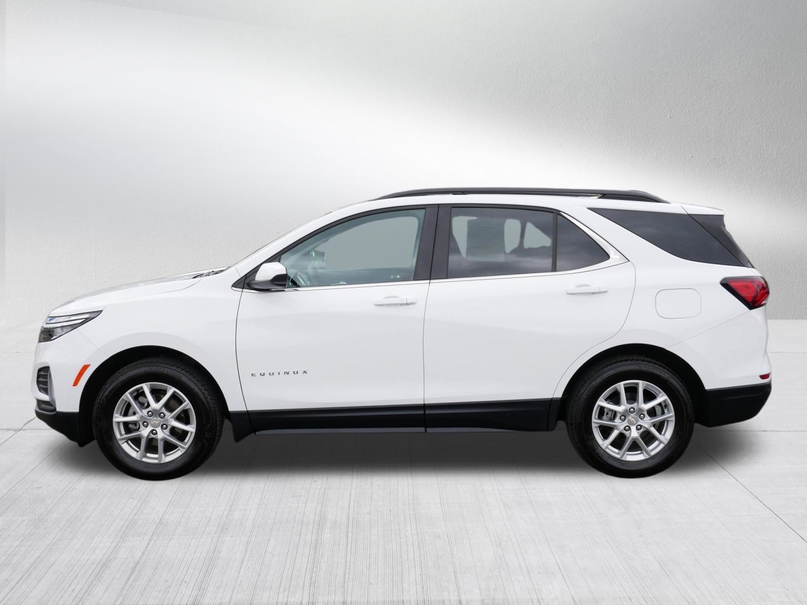 Used 2024 Chevrolet Equinox LT AWD/4WD image 4