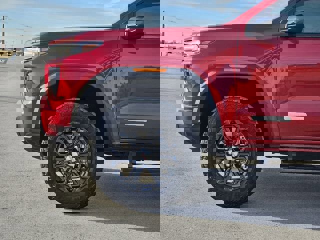 Used 2024 GMC Canyon Elevation w/ Convenience Package image 10