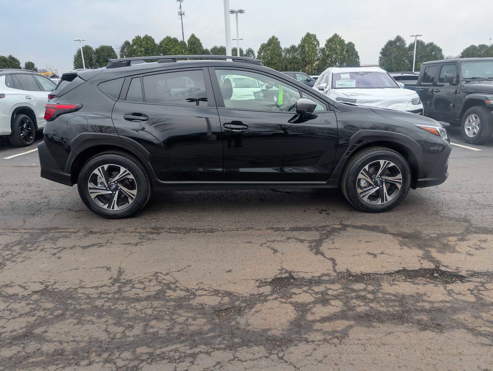 Certified 2025 Subaru Crosstrek 2.0i Premium image 8