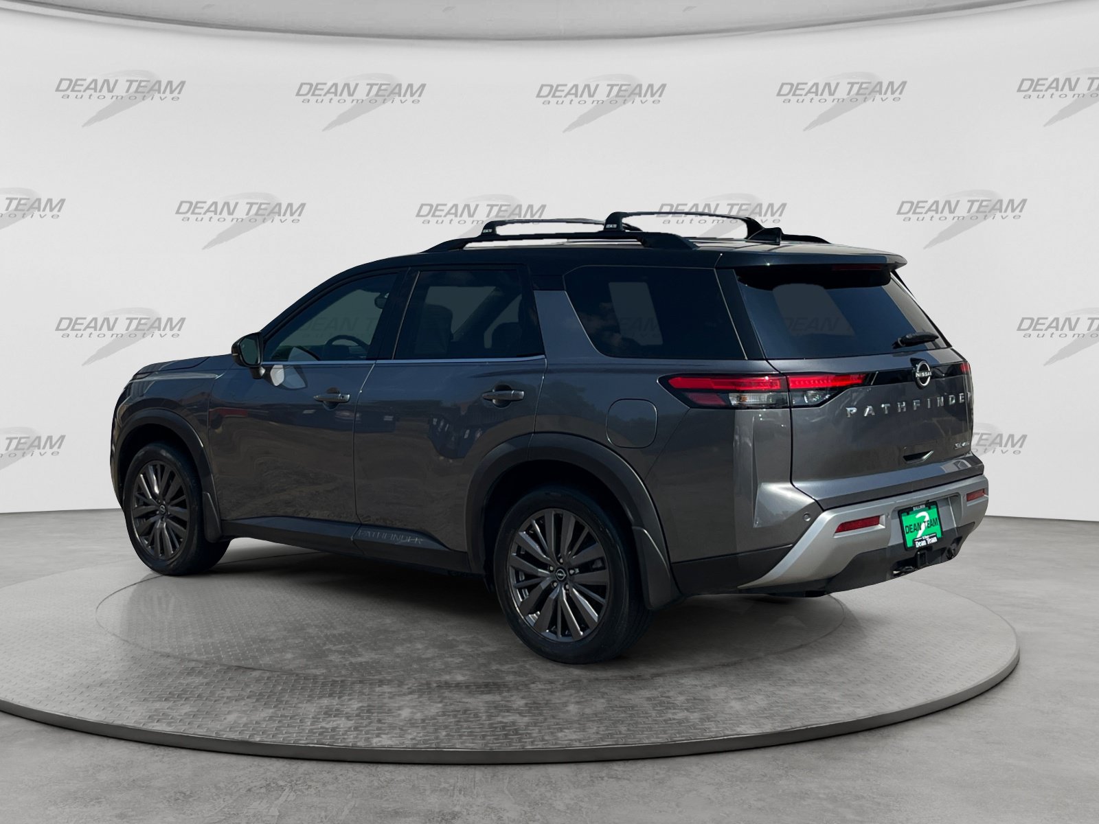 Used 2024 Nissan Pathfinder SL w/ SL Premium Package AWD/4WD image 6