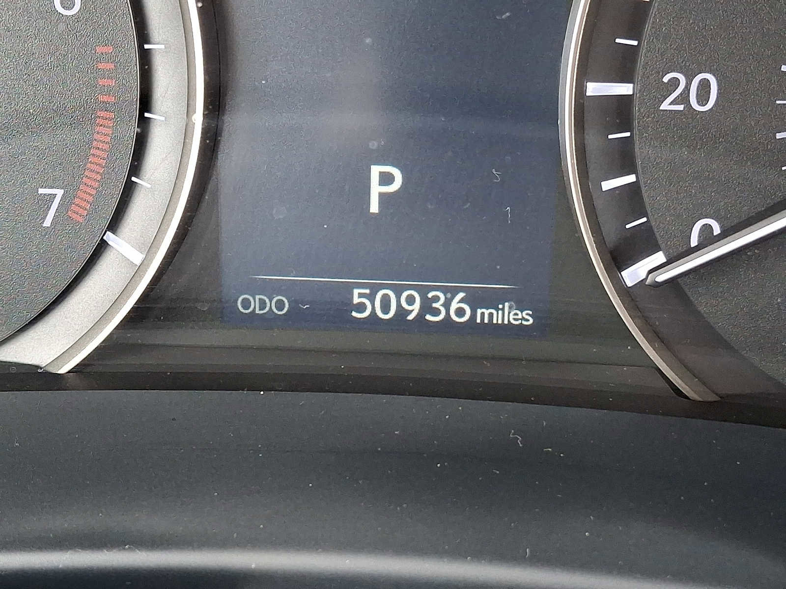 Used 2020 Lexus RX 350L Premium w/ Premium Package image 18