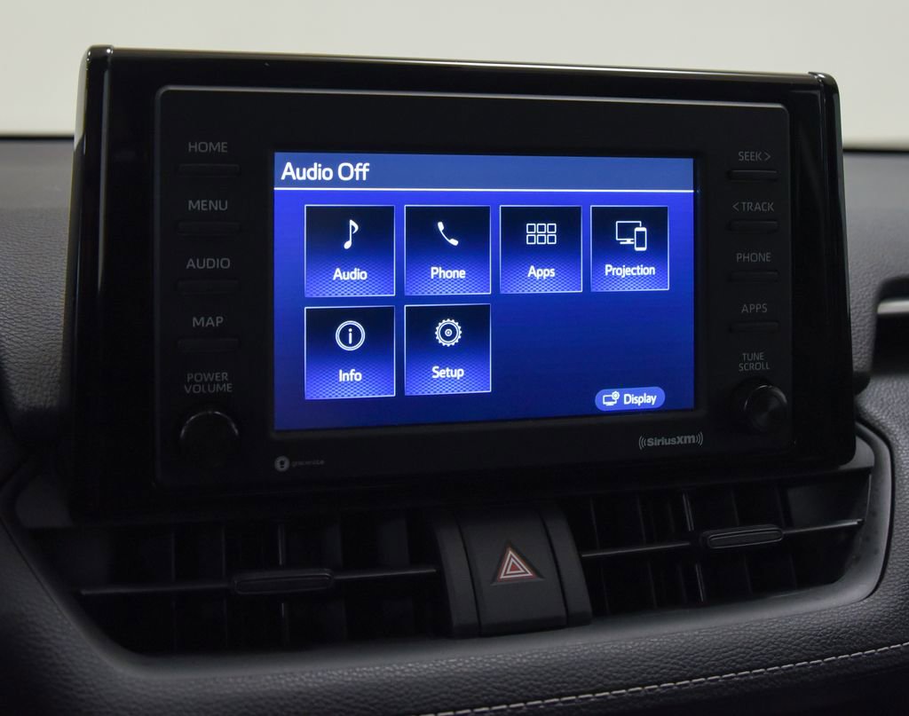 Used 2021 Toyota RAV4 LE image 7