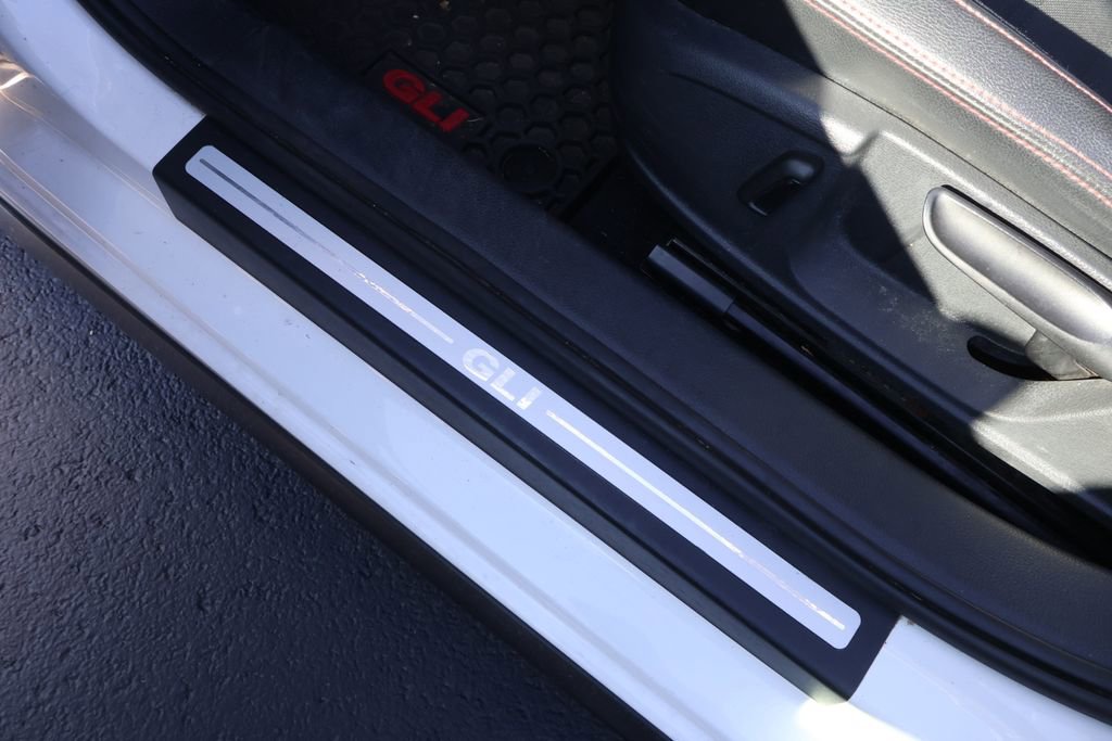 Used 2013 Volkswagen Jetta GLI image 27