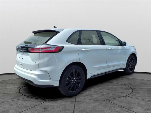Used 2022 Ford Edge ST-Line AWD/4WD image 4