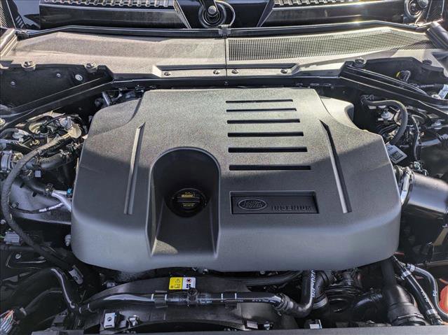 Used 2025 Land Rover Defender 110 X-Dynamic SE image 25