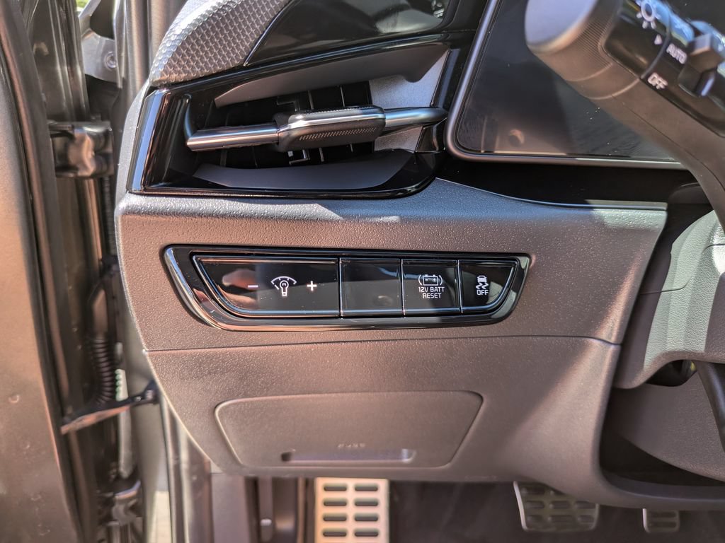 Certified 2025 Kia Niro EX Touring FWD image 27