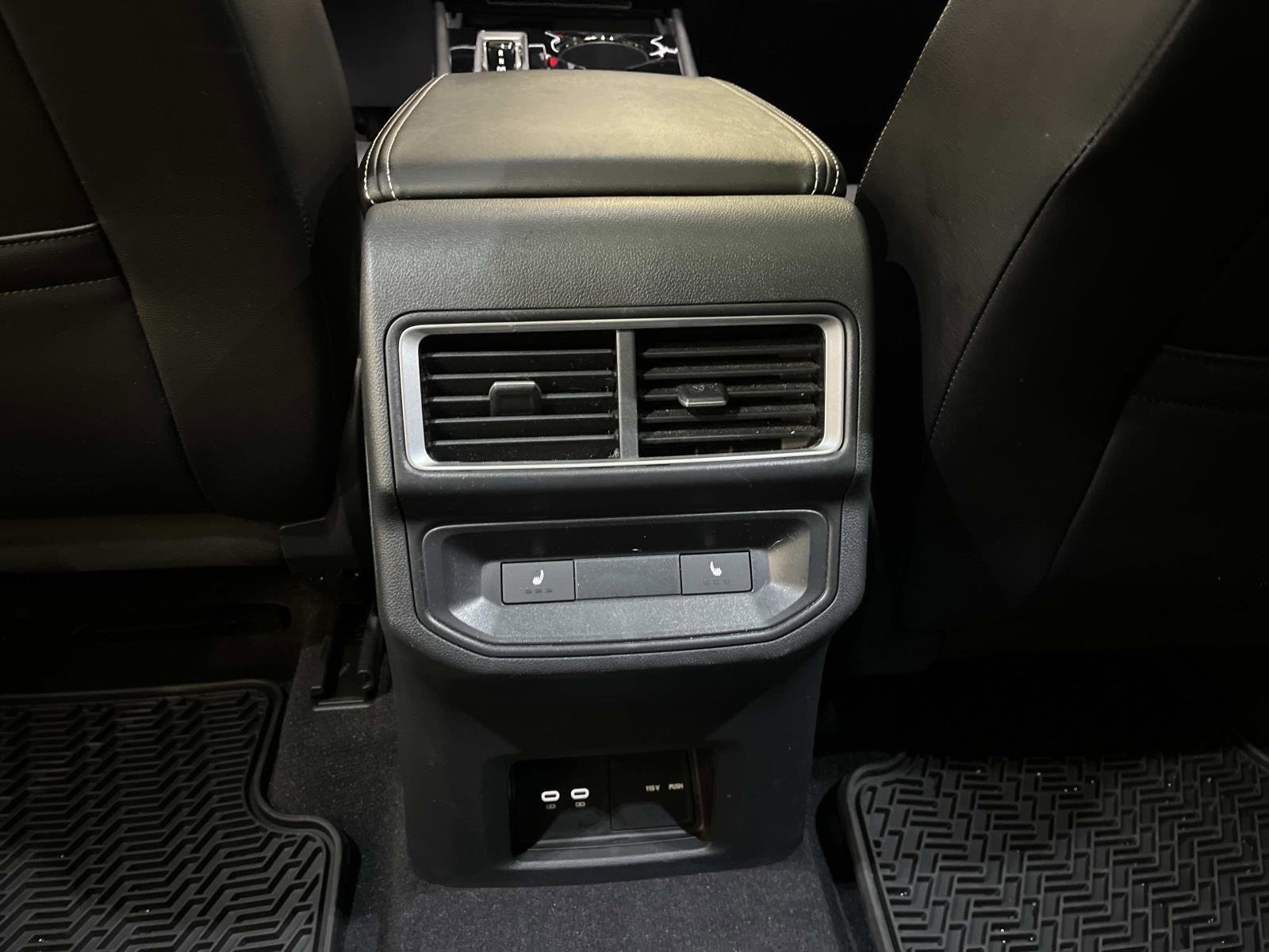 Used 2024 Volkswagen Atlas Cross Sport SEL Premium R-Line image 17