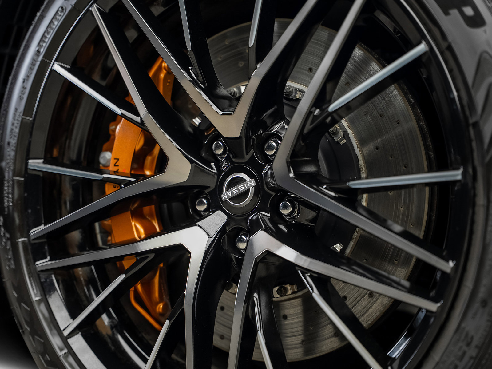Used 2024 Nissan GT-R AWD/4WD image 24