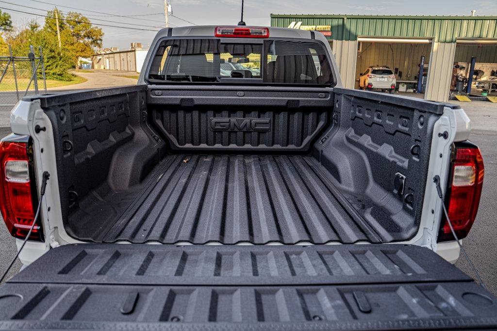 Used 2024 GMC Canyon AT4 w/ AT4 Premium Package AWD/4WD image 20
