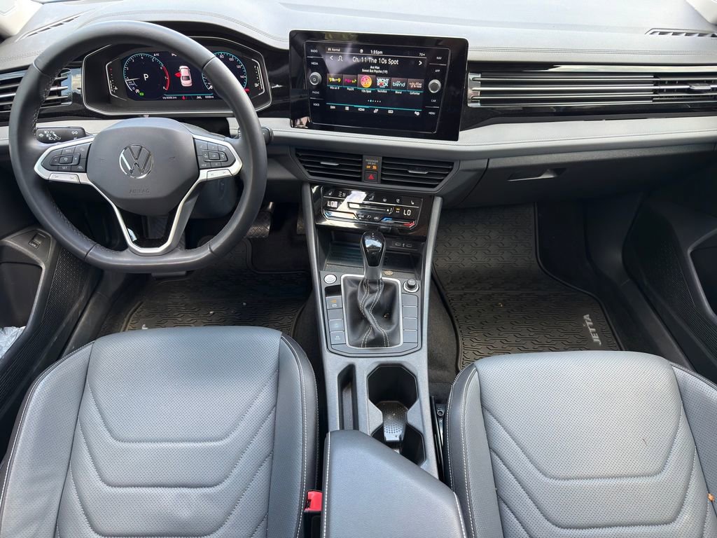Certified 2025 Volkswagen Jetta SEL image 19