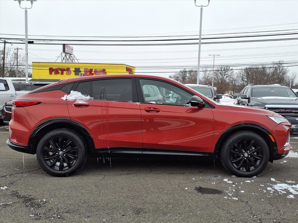 Used 2024 Buick Envista Sport Touring w/ Convenience II Package image 2