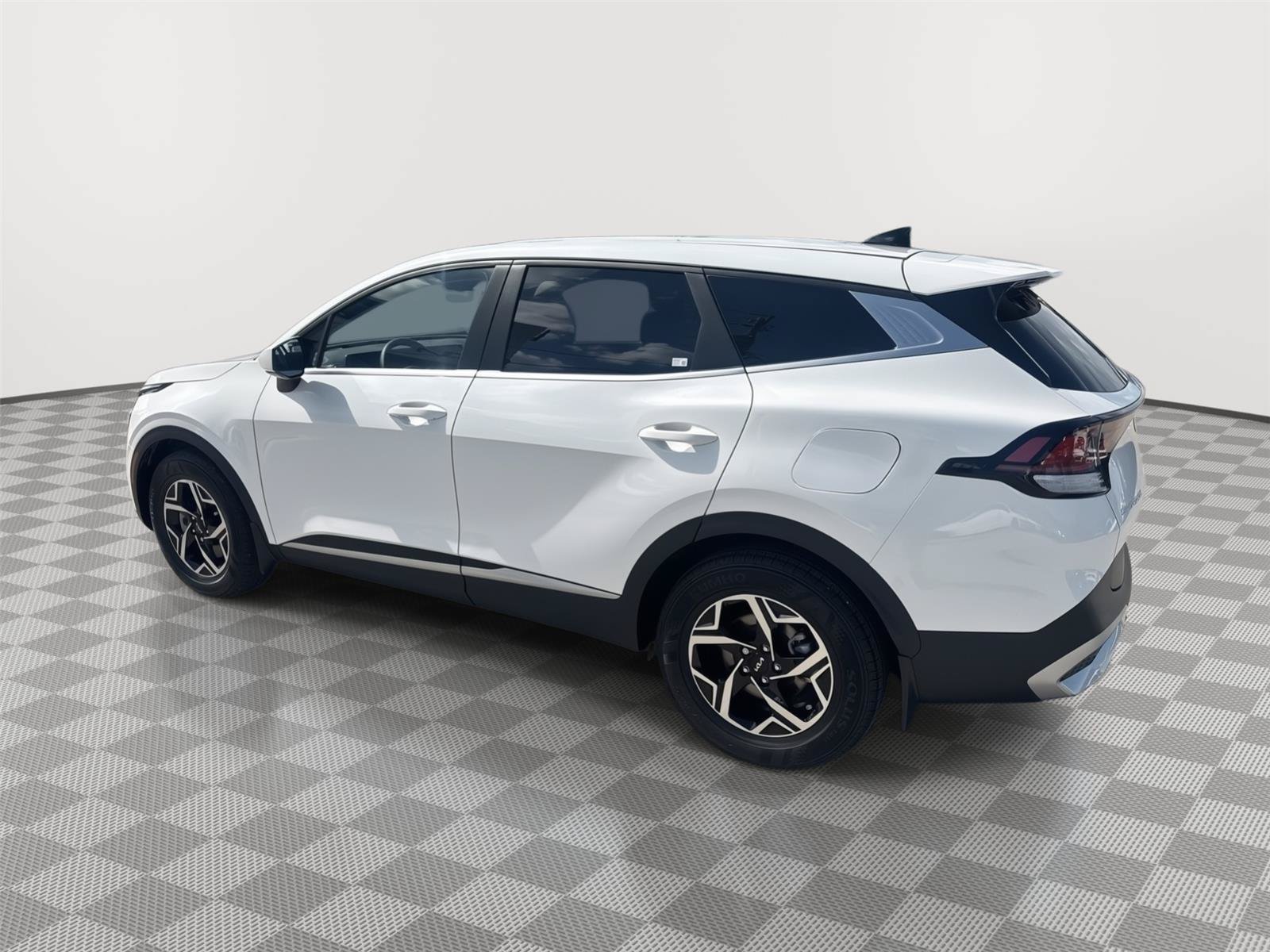 Used 2025 Kia Sportage LX FWD image 7