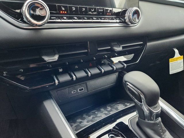 New 2026 GMC Canyon Elevation w/ Convenience Package image 12