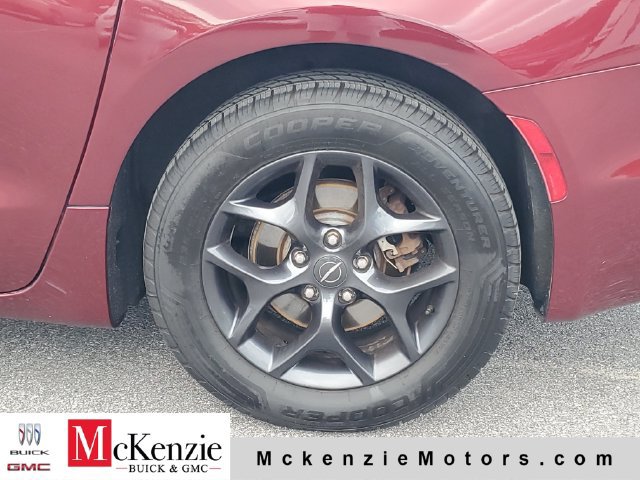 Used 2019 Chrysler Pacifica Touring-L Plus w/ Advanced Safetytec Group FWD image 34