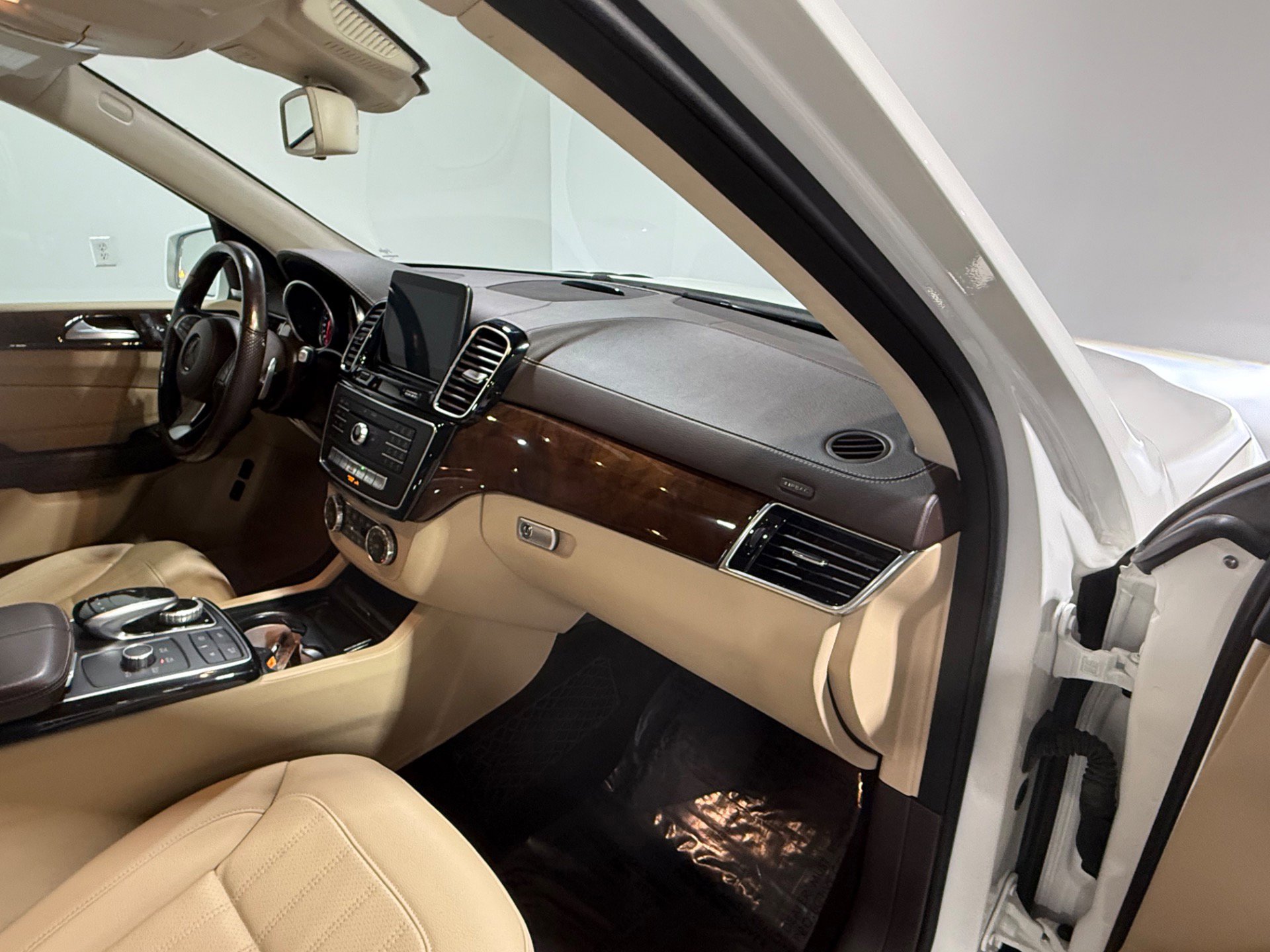 Used 2019 Mercedes-Benz GLS 450 4MATIC w/ Premium 1 Package image 39