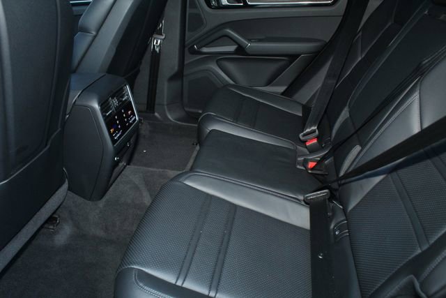Certified 2023 Porsche Cayenne Coupe image 25