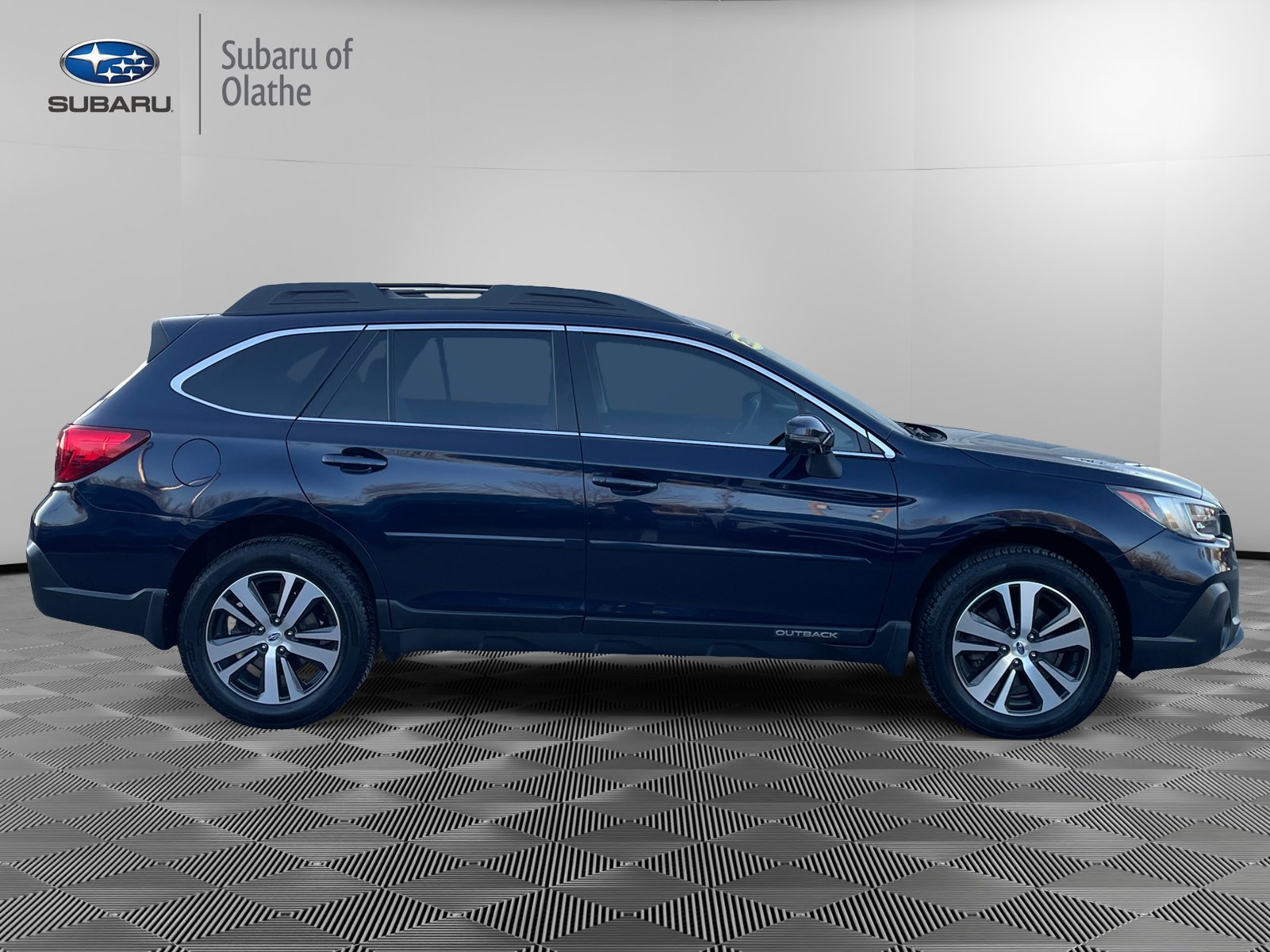 Used 2018 Subaru Outback 3.6R Limited image 12