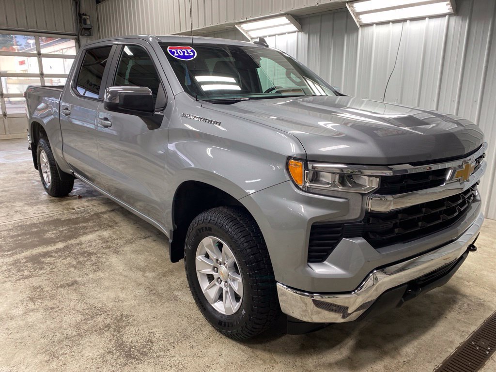 Used 2025 Chevrolet Silverado 1500 LT AWD/4WD image 2