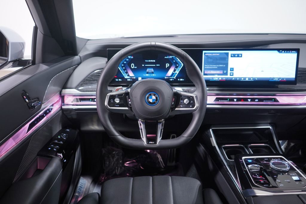 Used 2025 BMW i7 eDrive50 w/ M Sport Package image 11