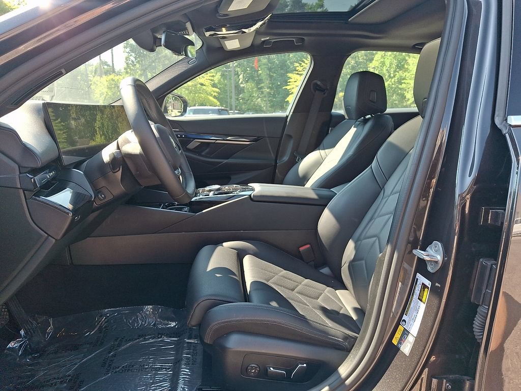 Used 2025 BMW i5 eDrive40i RWD image 13
