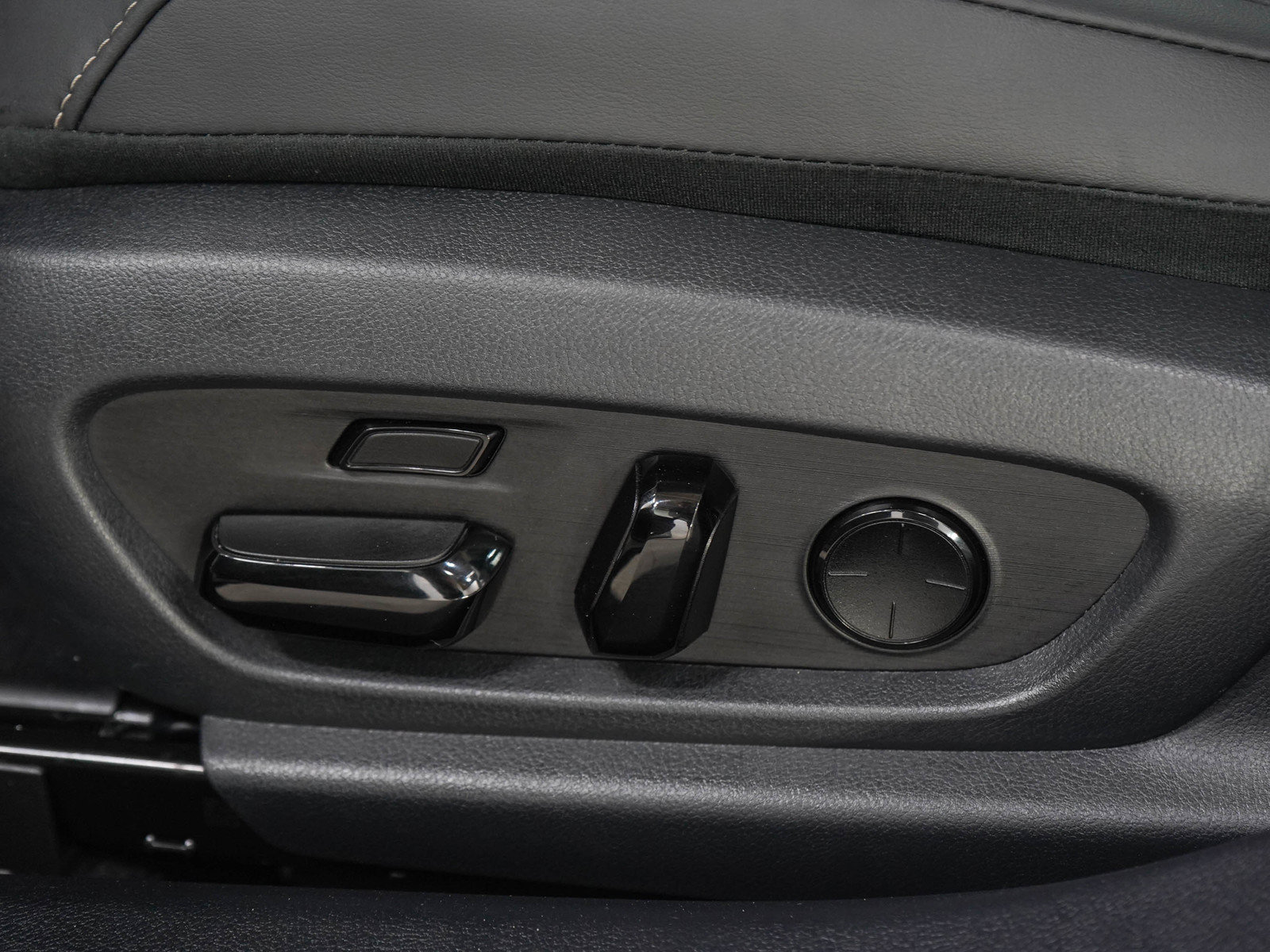 Used 2024 Lexus ES 350 w/ Accessory Package (Z1) FWD image 23