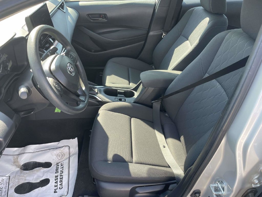 Used 2025 Toyota Corolla LE FWD image 13