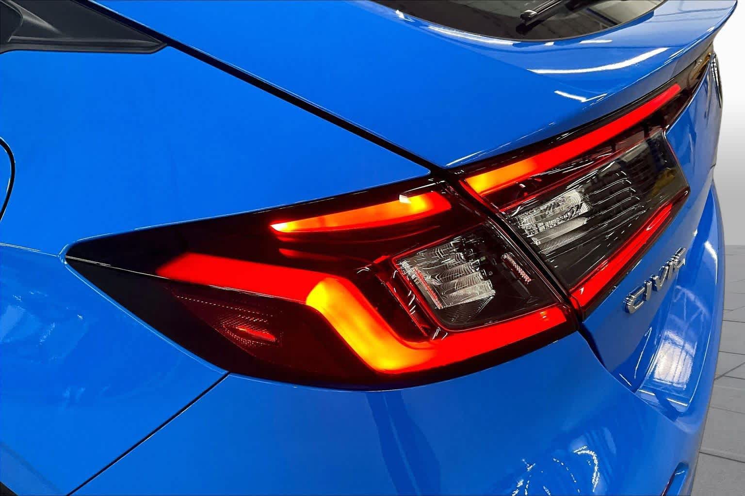 Used 2025 Honda Civic Sport image 29